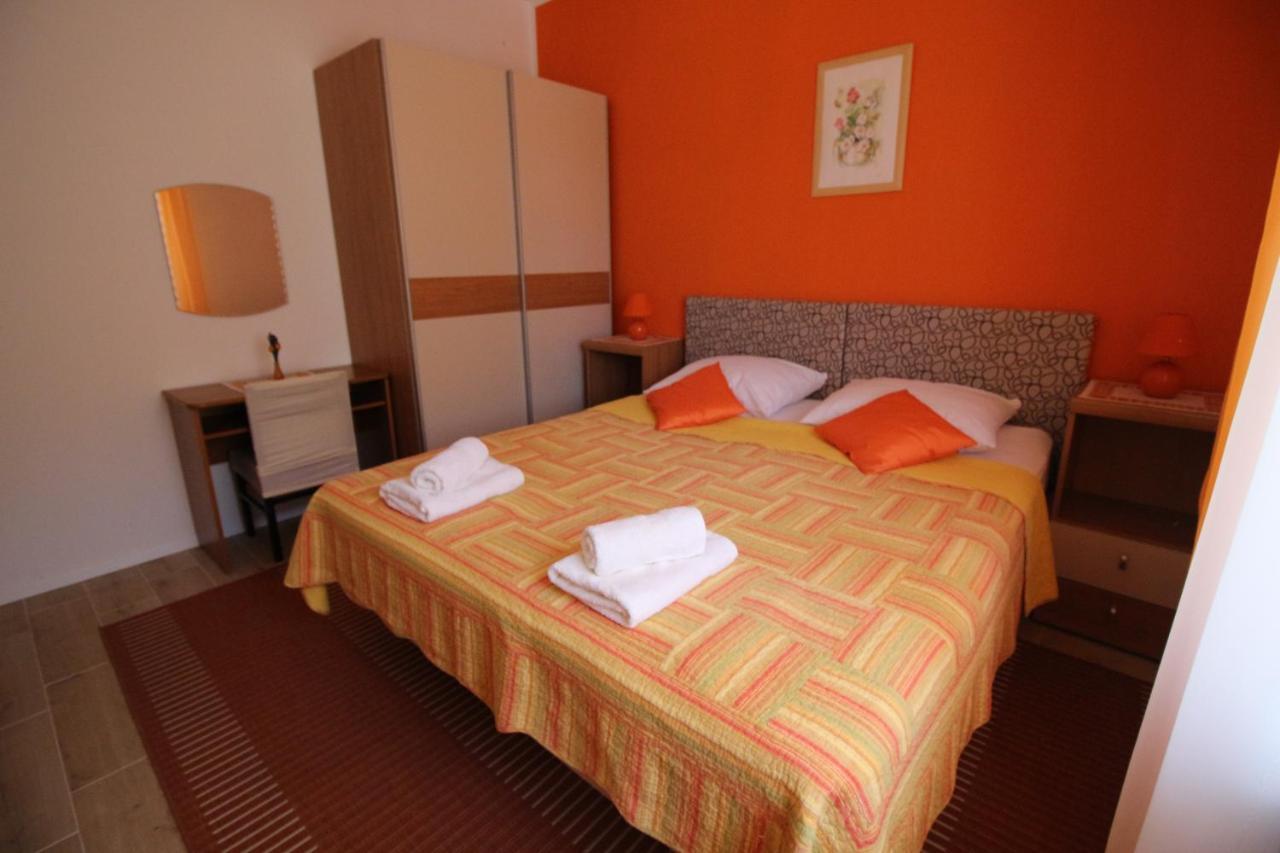 Apartment Marija Mlini Bagian luar foto